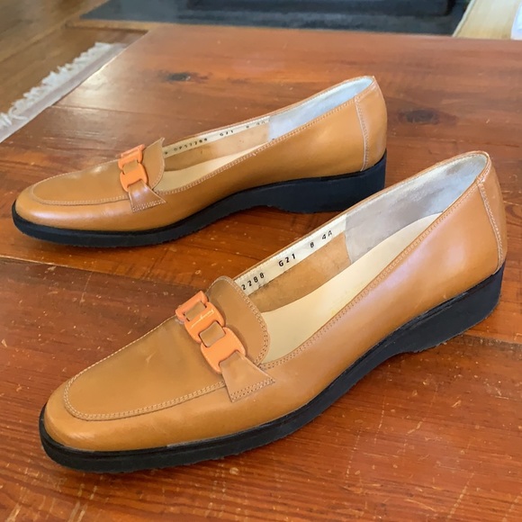 Salvatore Ferragamo flats.  stunning!  Very gently worn - Picture 2 of 7